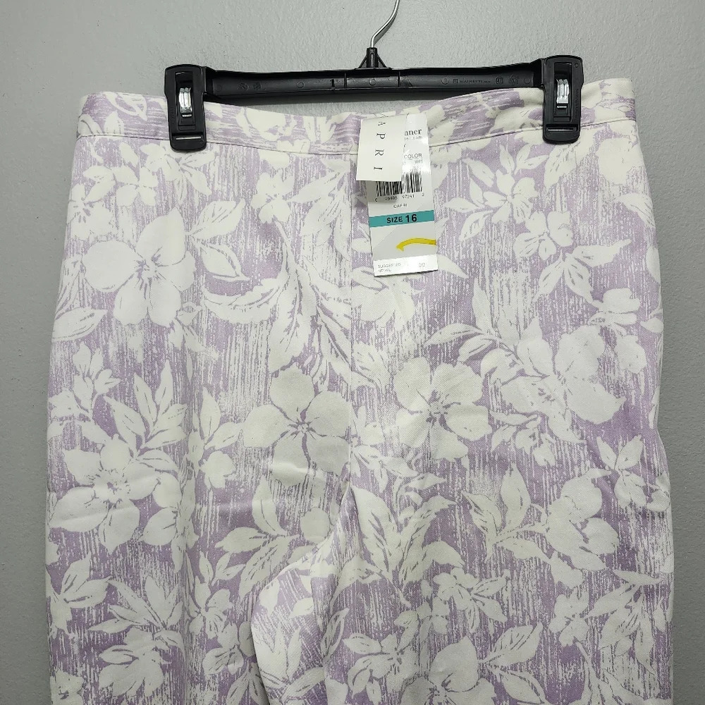 Alfred dunner women's capri pants size 16 floral white and purple new with tags - Picture 2 of 7